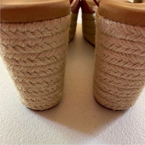 NWOT! Lucky Brand Mauve Wedge Sandals - Picture 4 of 5